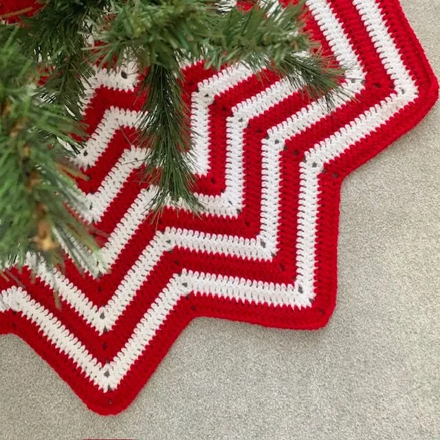 Crochet Christmas Tree Skirt Pattern