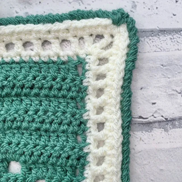 Mesh Stitch Crochet Blanket Edging