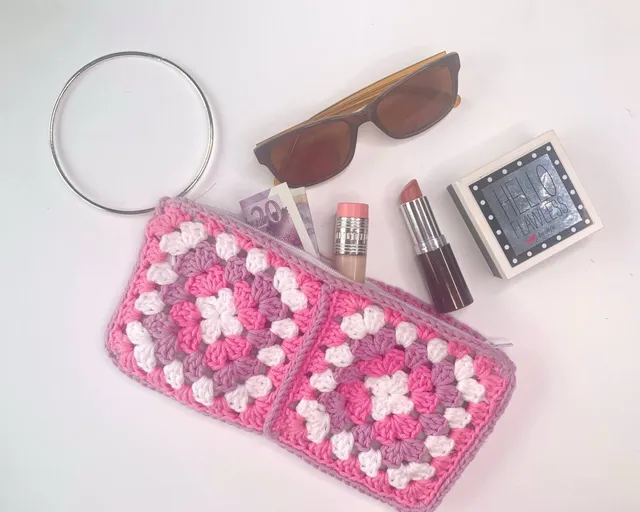 Free Granny Square Clutch Bag