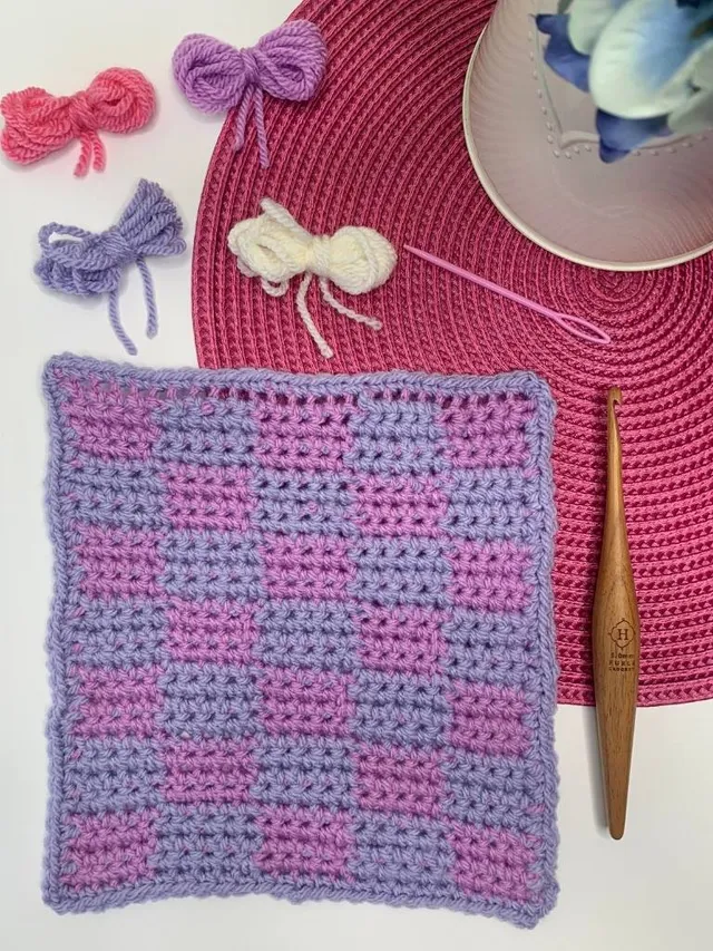 Crochet Patchwork Granny Square Pattern using Tapestry Crochet