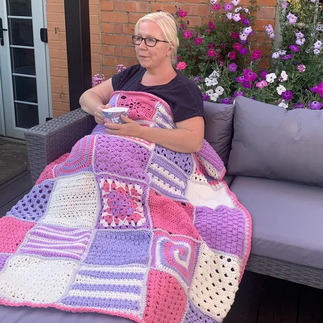 Free Granny Square Blanket Pattern for Beginners