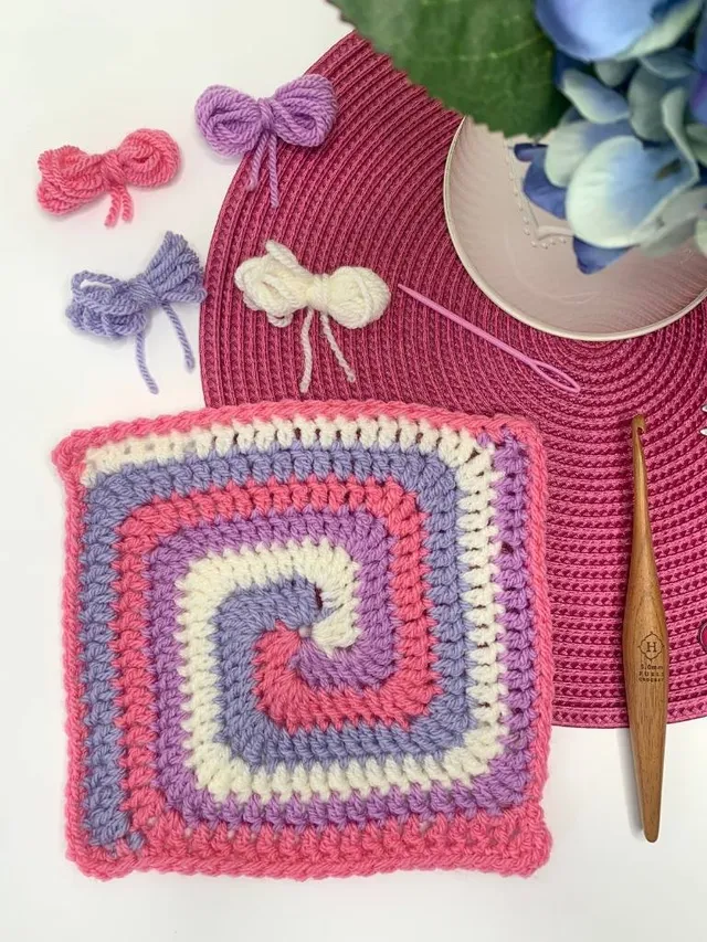 How to crochet a spiral granny Square