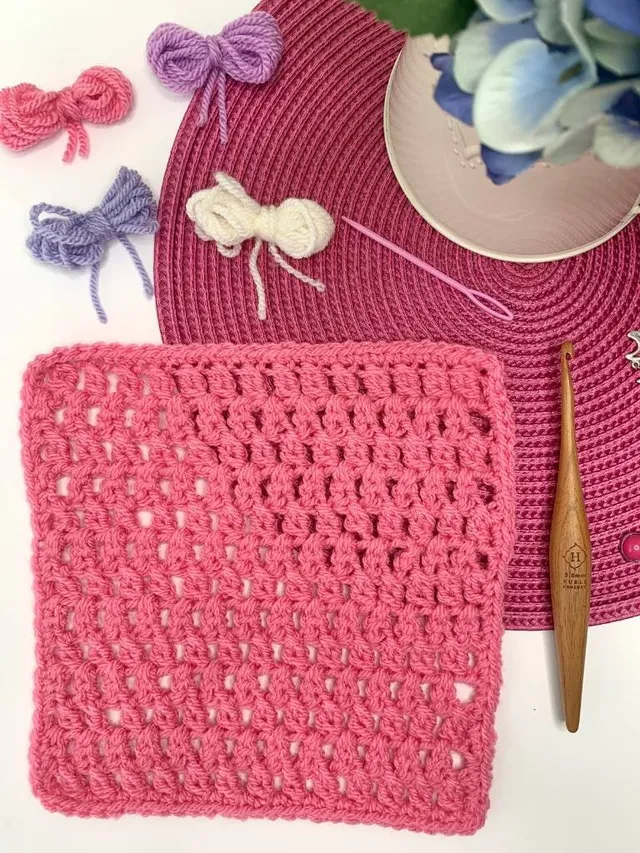 Staggered Crossed Double Granny Square Pattern