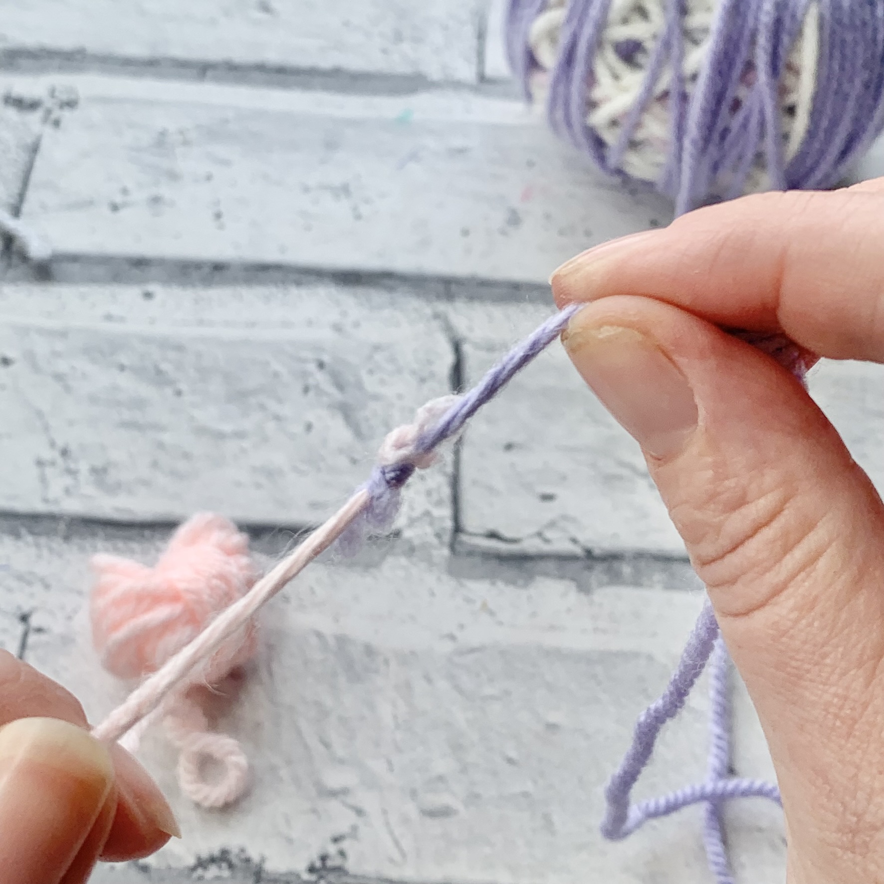 The quick and easy way to join yarns together